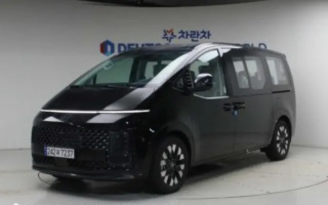 스타리아 하이브리드 중고차 스타리아 4WD 디젤 라운지 인스퍼레이션 매물 사진 11 - 2025/08 92km