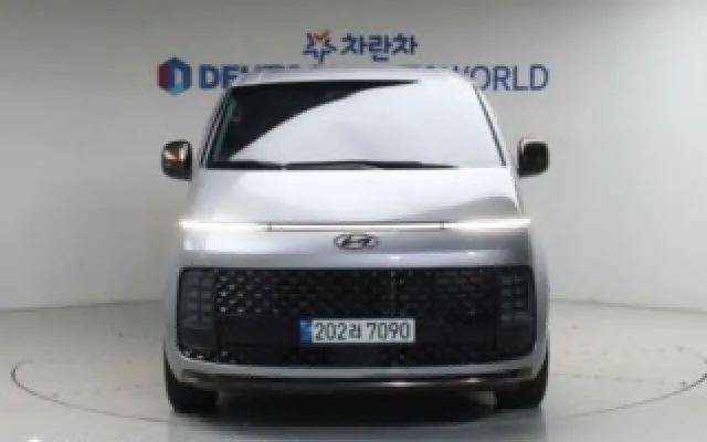 스타리아 하이브리드 중고차 스타리아 4WD 디젤 라운지 프레스티지 매물 사진 10 - 2022/09 137,031km