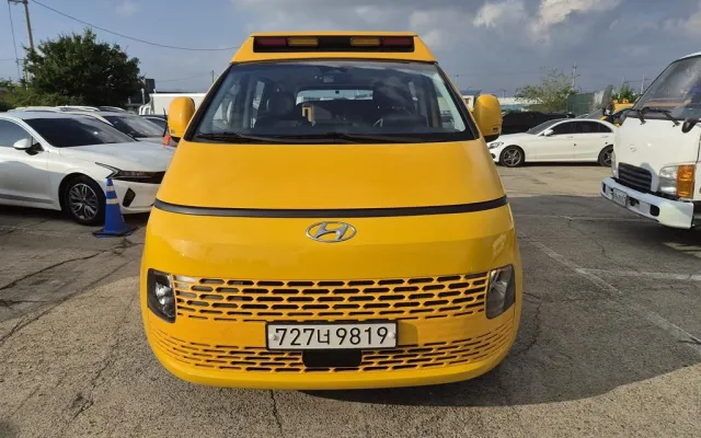 스타리아 하이브리드 중고차 스타리아 킨더 15인승 어린이 보호차량 매물 사진 2 - 2022/07 58,700km
