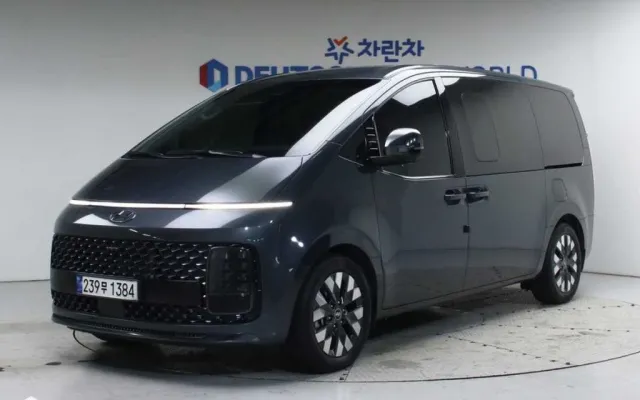 스타리아 하이브리드 중고차 스타리아 4WD 디젤 라운지 인스퍼레이션 매물 사진 9 - 2023/07 77,715km